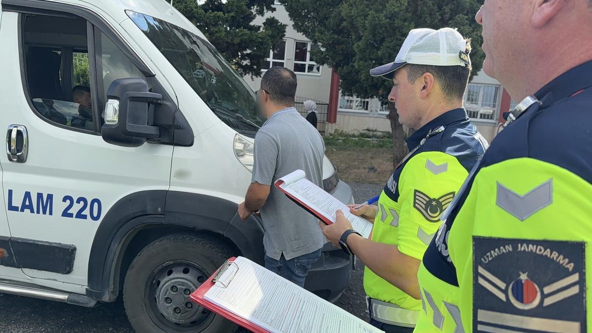 Okullar açıldı, ekipler sahaya indi! İlk ders ziliyle sıkı denetim de başladı 3
