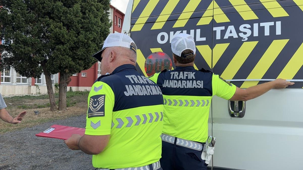 Okullar açıldı, ekipler sahaya indi! İlk ders ziliyle sıkı denetim de başladı 4
