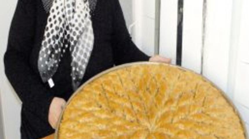 Baklava ve mantı &uuml;reticileri bayram siparişlerini yetiştiremiyor