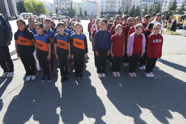 Doğu Anadolu daki illerde eğitim öğretim yılı dolayısıyla törenler düzenlendi 2