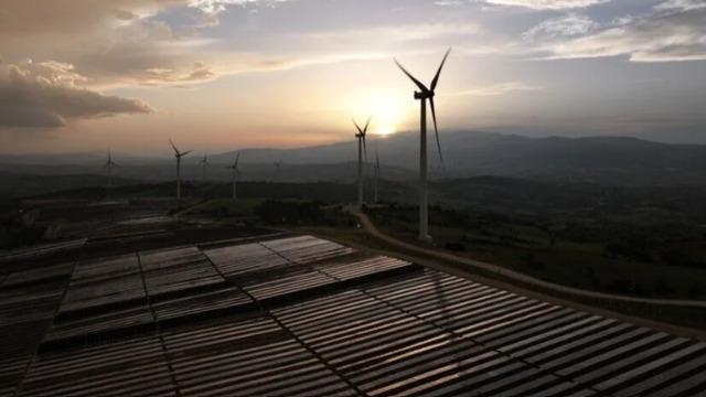Elektrik kurulu gücünde rüzgar ve güneşin payı 10 yılda katlanarak arttı