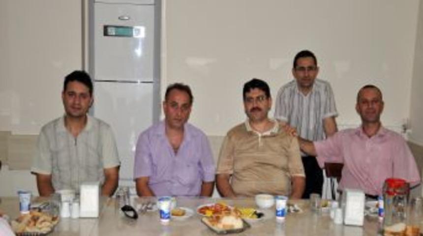 Serhat Koleji, &Ccedil;ocuk Sitesi sakinlerine iftar verdi