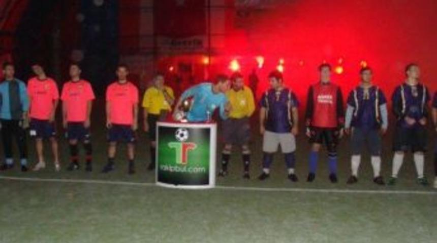 İnternette konuş sahada buluş