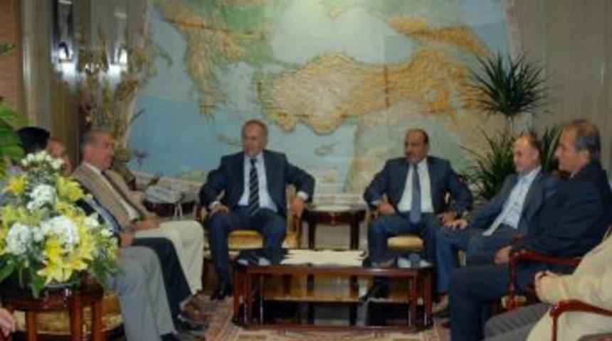 "Gaziantep, komşularla ilişkilerin geliştirilmesinde &ouml;nemli misyon &uuml;stleniyor"