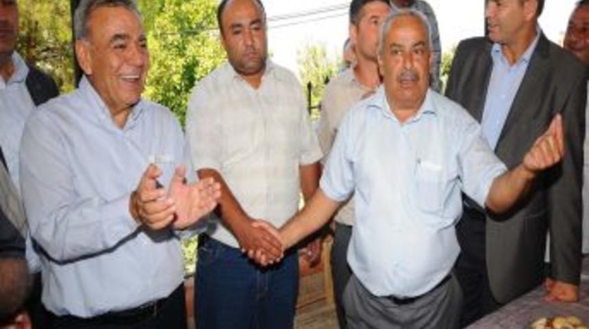 Başkan Kocaoğlu k&ouml;yl&uuml;ler arasındaki husumeti bitirdi