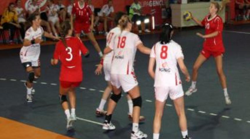 Bayanlar Hentbol karşılaşmasında Polonya, Norve&ccedil;&rsquo; i 31-25 mağlup etti.