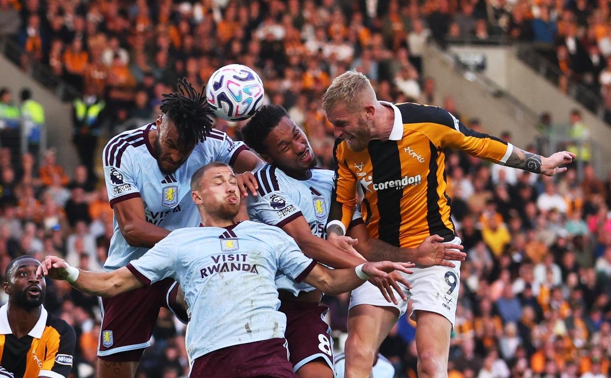 Acun Ilıcalı nın y&uuml;z&uuml; Hull City ve Maribor dan yana g&uuml;l&uuml;yor! 5