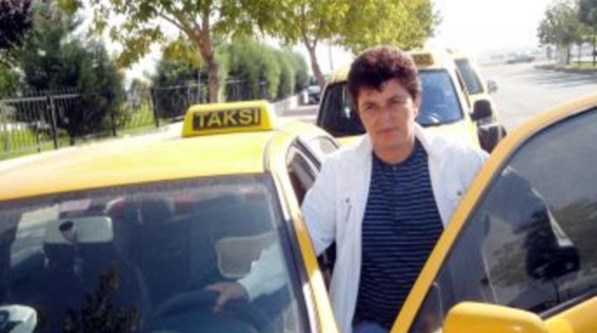 Konya'nın tek kadın taksi şof&ouml;r&uuml;
