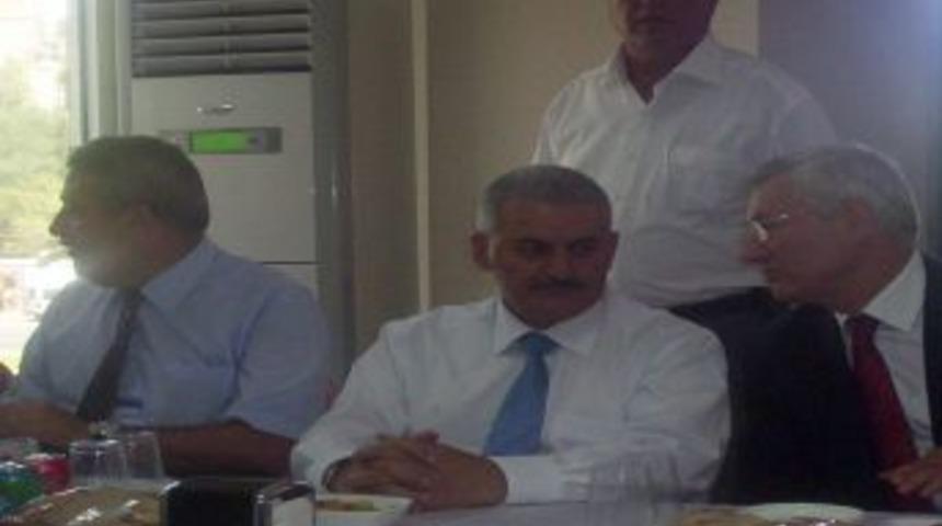 Yıldırım: Ara&ccedil; sayısı artarken &ouml;l&uuml;ml&uuml; kazalarda y&uuml;zde 35 ile 89 azalma var