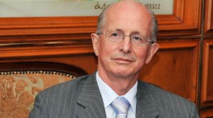 B&uuml;y&uuml;kel&ccedil;i Russell: İrlandalılar T&uuml;rkiye'ye gelmekten vazge&ccedil;mez