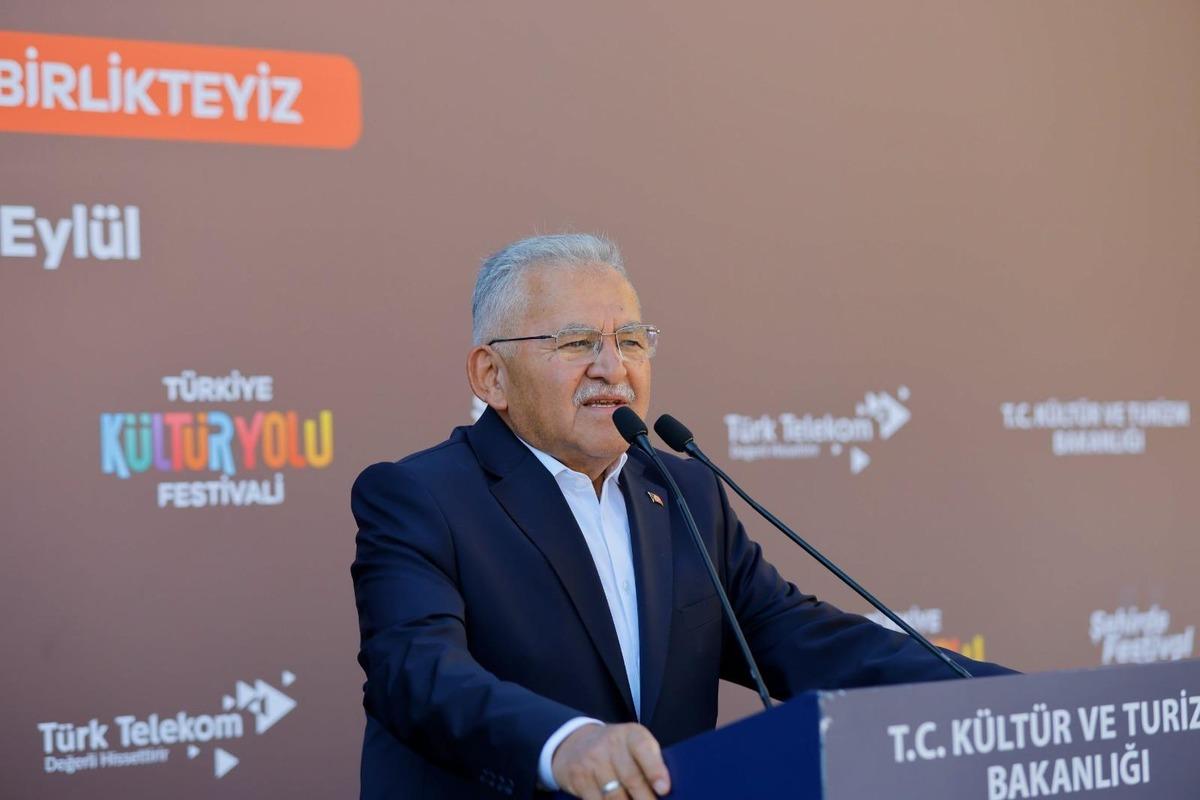 Kayseri Belediye Başkanı Büyükkılıç’tan Bakan Ersoy’a “Kayseri Kültür Yolu Festivali” teşekkürü 5