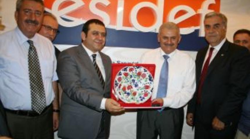 Bakan Yıldırım'dan ESİDEF'e teşekk&uuml;r ziyareti