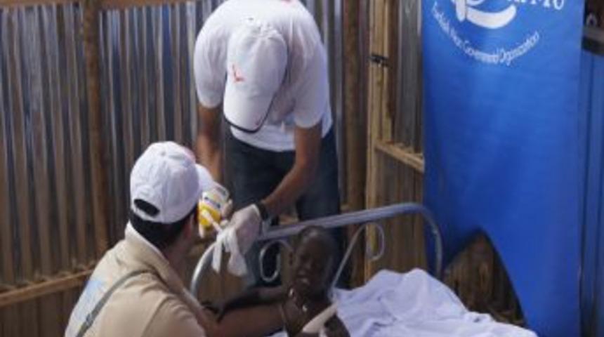 T&uuml;rk doktorlar, Somali halkına '&uuml;mit ışığı' olmaya devam ediyor