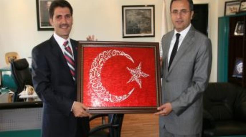 Vali Demir, Erzincan'da veda ziyaretleri d&uuml;zenliyor