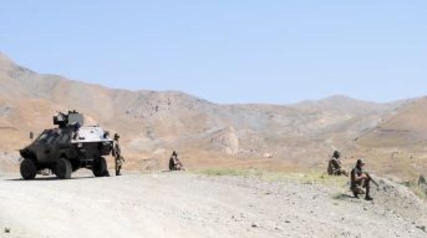 Hakkari'deki ikinci patlayıcı d&uuml;zeneği imha edildi