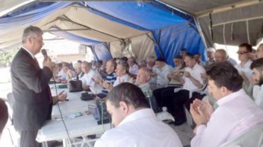 Şehit evinde 60 din g&ouml;revlisi hatim indirdi