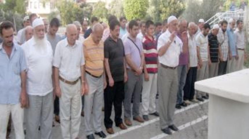 Afganistan eski Devlet Başkanı Rabbani için gıyabi cenaze namazı