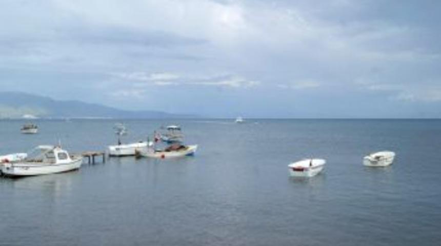 Seferihisar sahiline vurmuş 4 erkek cesedi bulundu