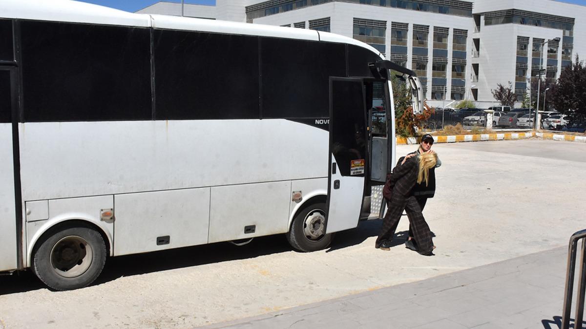 Düğündeki altınlarla gündem olmuştu: Vanlı Kara Haydar ın eşi fenomen Çağla Öz Tançalan tutuklandı 3