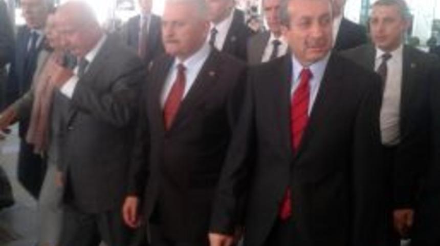 D&uuml;rdane Beyhan&rsquo;ın cenazesi Karşıyaka mezarlığına defnedildi