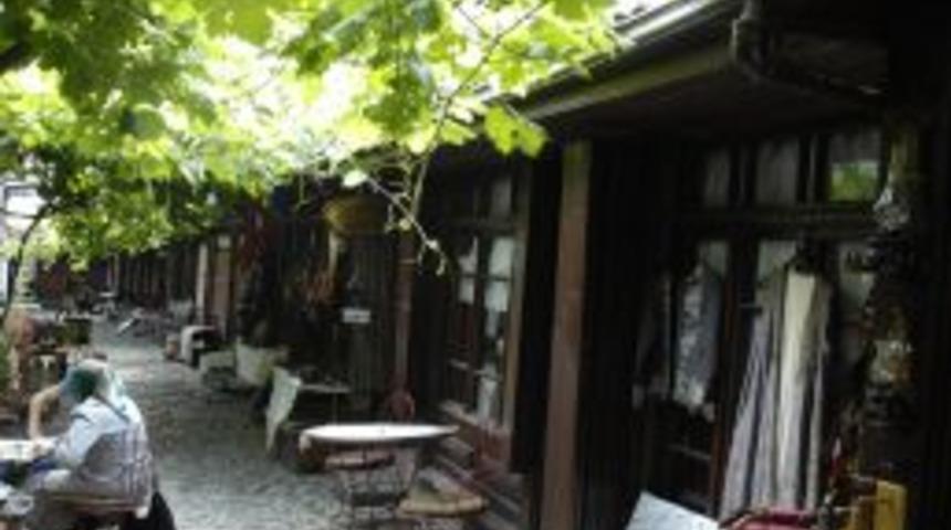 350 yıllık tarihi &ccedil;arşının m&uuml;lkiyeti Karab&uuml;k Valiliği'nde