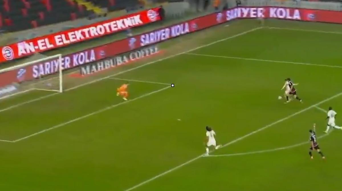 Matteo Guendouzi, akıllara durgunluk veren golü kaçırdı! Uzun yıllar unutulmayacak 1
