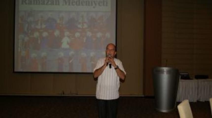Osmanlı'da 'Ramazan Medeniyeti' sunumuyla iftar