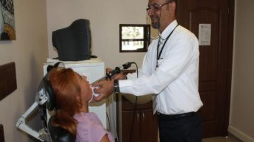 'Gıcıklanmayı &ouml;nlemek i&ccedil;in boğazı kazır gibi &ouml;ks&uuml;rmeyin'