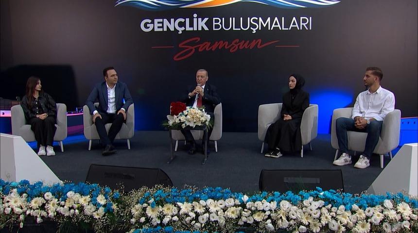 Cumhurbaşkanı Erdoğan Samsun'da gen&ccedil;lerle buluştu