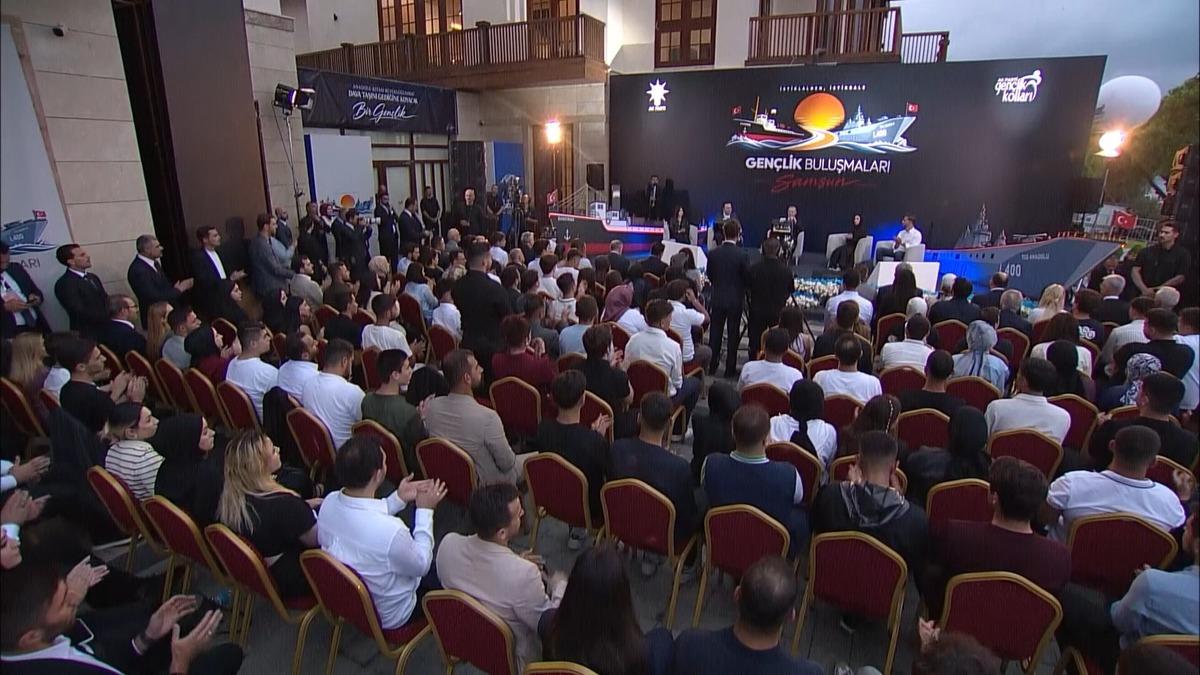 Cumhurbaşkanı Erdoğan Samsun da gen&ccedil;lerle buluştu 2