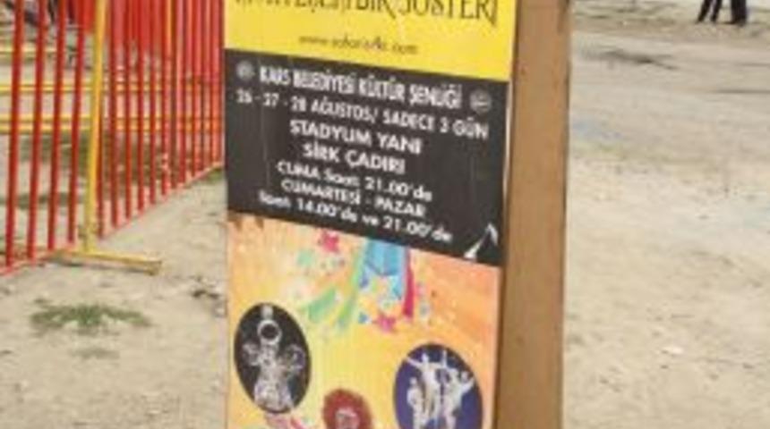 K&uuml;lt&uuml;r şenliğinde &lsquo;Safari Sirki&rsquo; g&ouml;sterisi