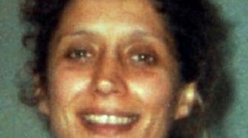 Boşanmak isteyen eşini &ouml;ld&uuml;rd&uuml;