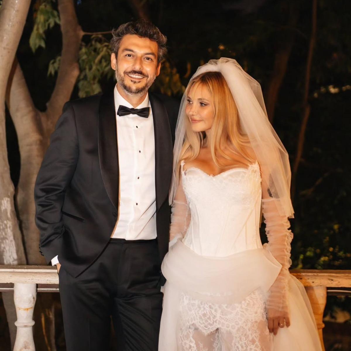 Şarkıcı Gökçe evlendi! İlginç gelinliyle konuşuldu 3