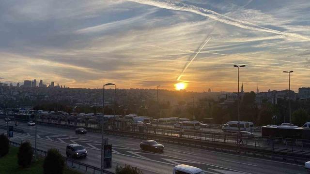 İstanbul’da muhteşem gün doğumu mest etti 3