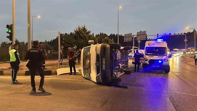 Burdur’da tarım işçilerini taşıyan minibüs devrildi: 9 yaralı 7