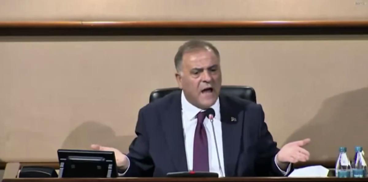 İBB Meclisi nde gerginlik! Senin kocan nerede? dedi ortalık karıştı 3