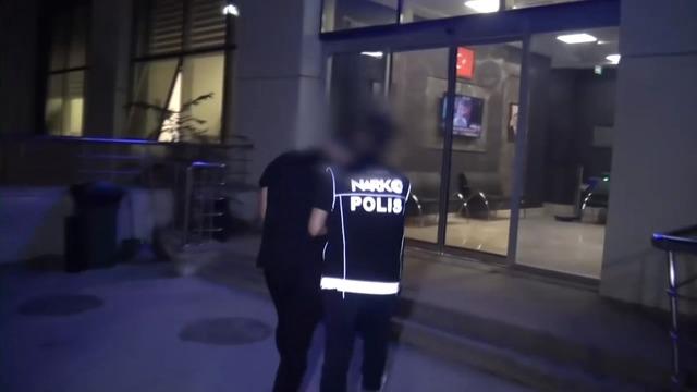 Bayrampaşa’da düzenlenen operasyonda 486 kilo 450 gram uyuşturucu madde ele geçirildi 5