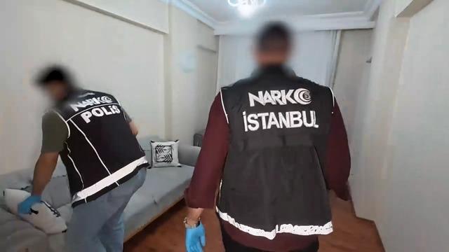 Bayrampaşa’da düzenlenen operasyonda 486 kilo 450 gram uyuşturucu madde ele geçirildi 3