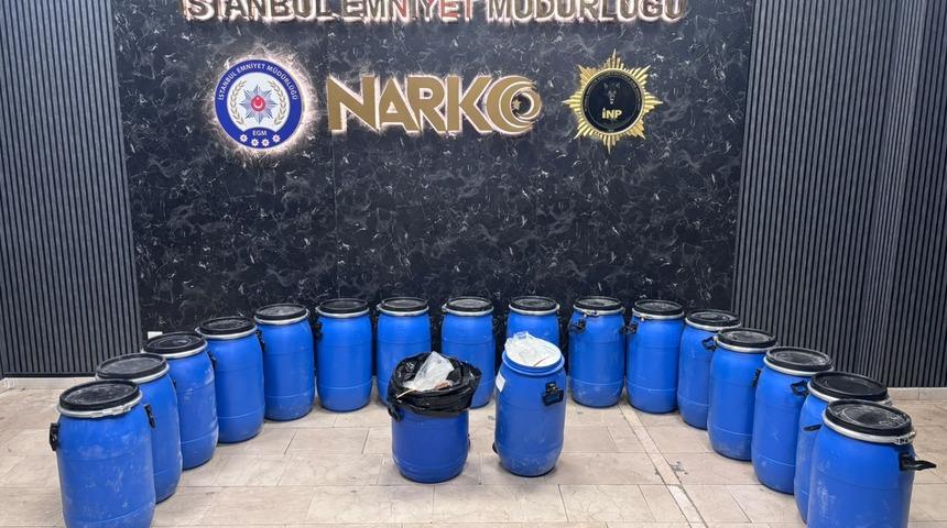 Bayrampaşa&rsquo;da d&uuml;zenlenen operasyonda 486 kilo 450 gram uyuşturucu madde ele ge&ccedil;irildi