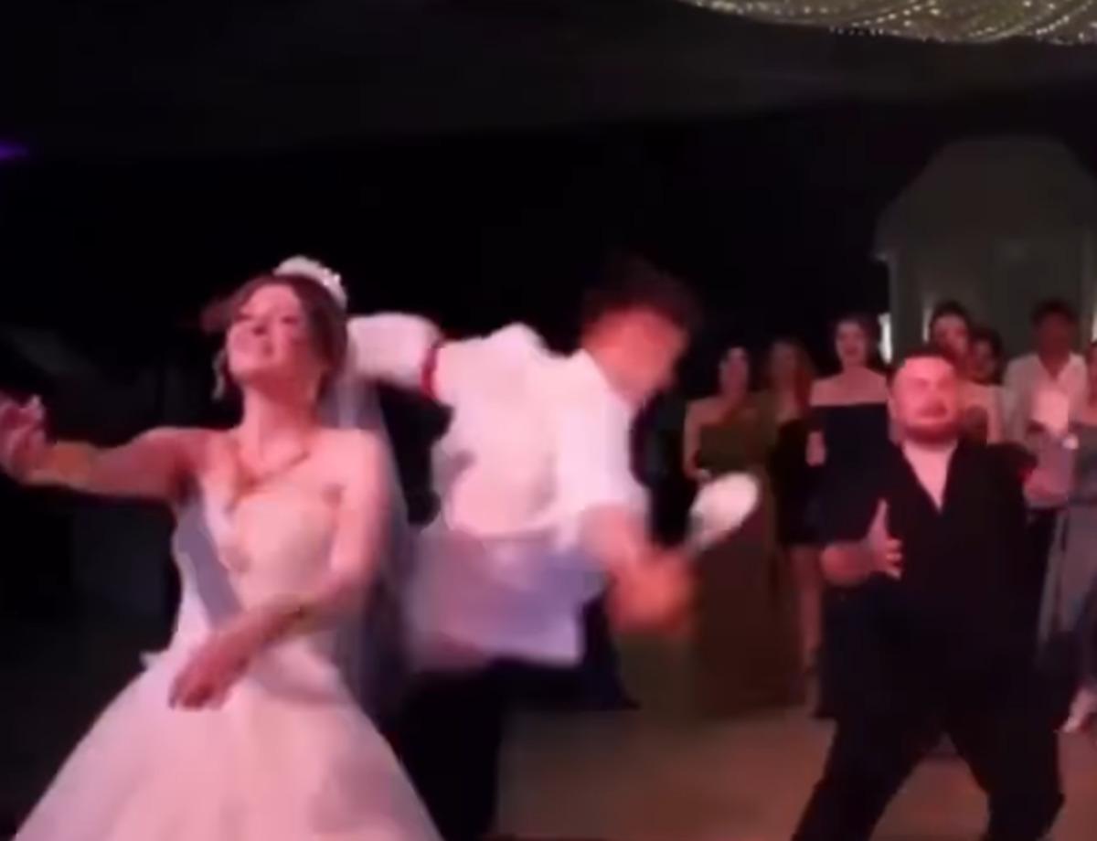Çiçeğini atan gelini ezdiler! Düğün klasiği olaylı bitti 4