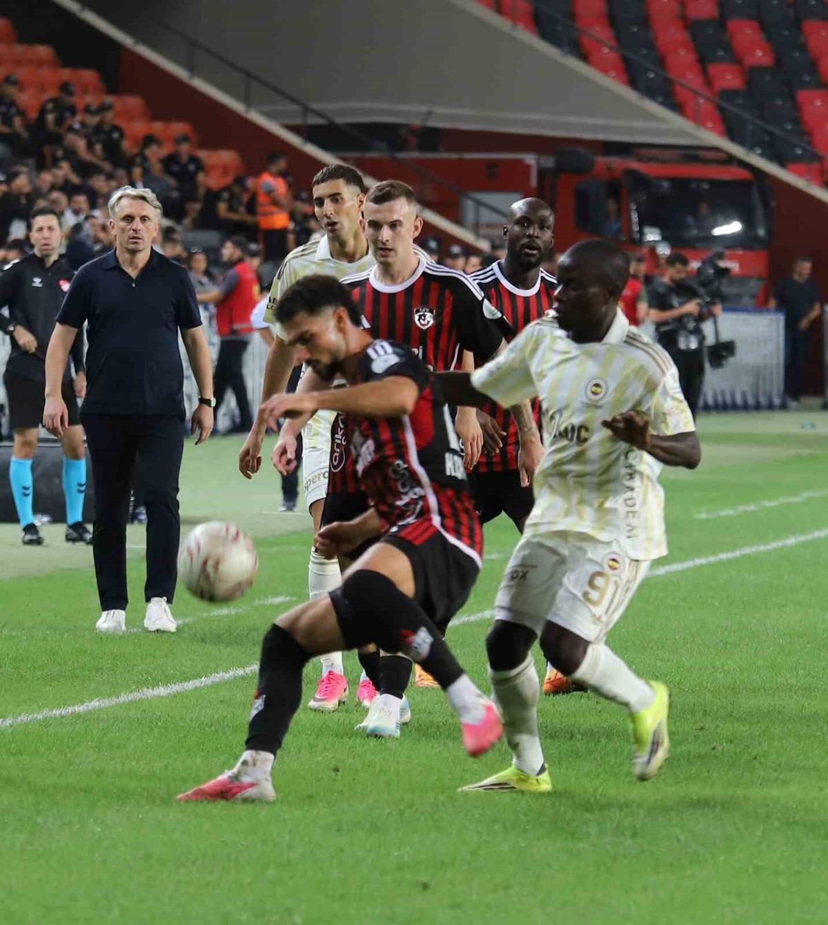 FENERBAHÇE DE KADRO MÜHENDİSLİĞİ SIKINTISI 5