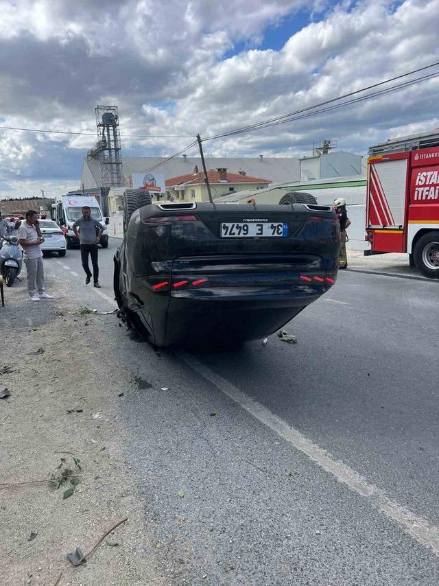 Fabrikadan &ccedil;ıkan kamyon nedeniyle kaza yaptı 1