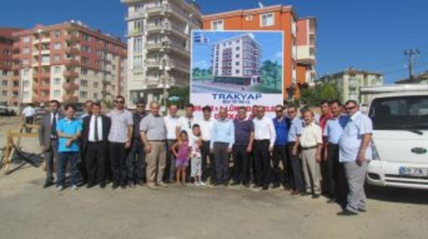 &Ccedil;orlu'da 33 ortakla kurulan Trakyap A.Ş ilk inşaatın temelini attı