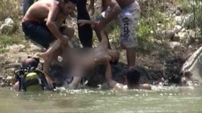 Serinlemek için girdiği Melen Çayı'nda boğuldu