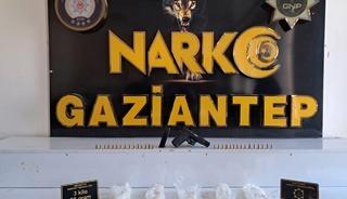 Gaziantep&rsquo;te 3 kilo metamfetamin ele ge&ccedil;irildi: 1 g&ouml;zaltı