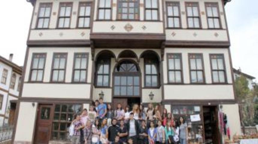 &Ouml;ğrenciler ilk kez g&ouml;rd&uuml;kleri Taraklı'ya hayran kaldı