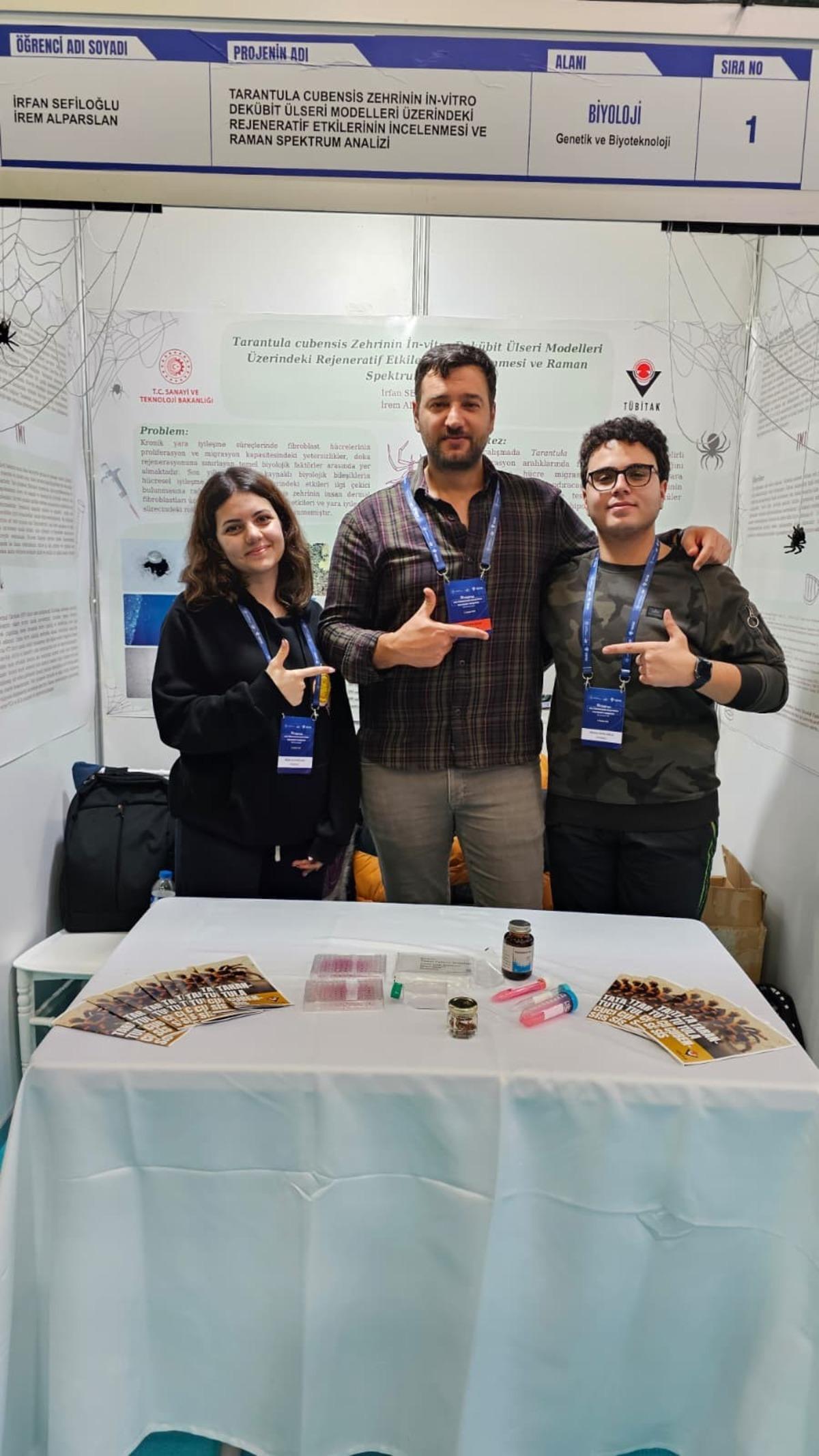 Erzurum dan ABD ye uzanan başarı! Liseli gen&ccedil;ler &Ouml;r&uuml;mcek zehrini yara bandına d&ouml;n&uuml;şt&uuml;rd&uuml;ler  1
