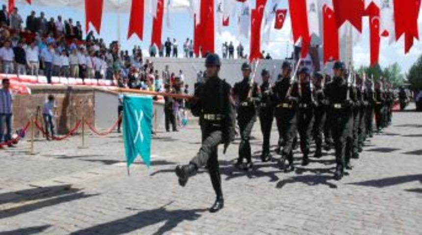 Bozdağ: Aramıza nifak sokmak isteyenler başarılı olamayacak