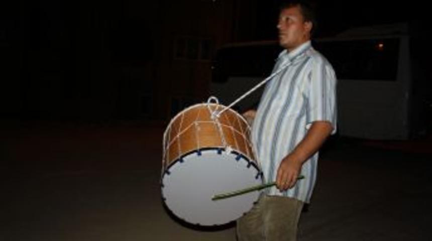 Ramazan geldi, davulcular sokağa &ccedil;ıktı