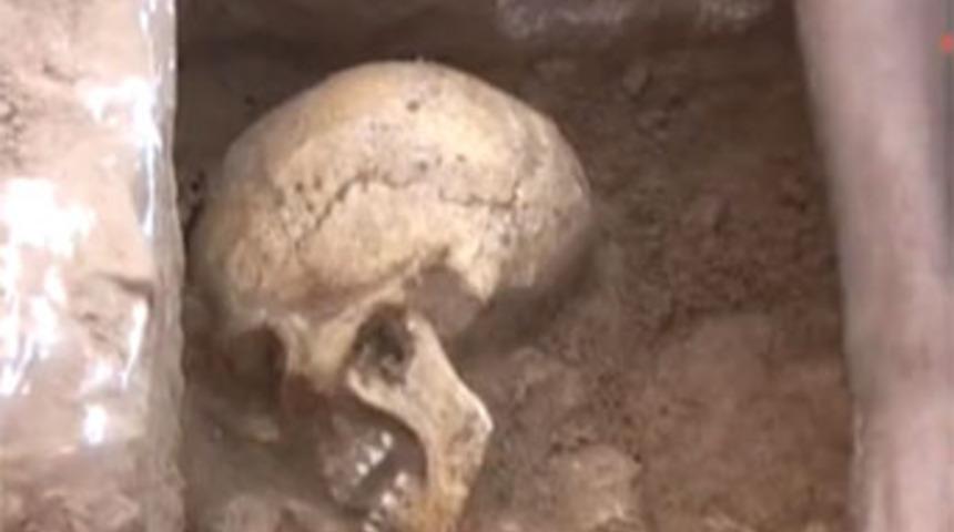 Mezardaki &quot;mucize&quot; herkesi şaşırttı